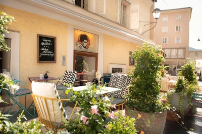 afro-cafe-aussen