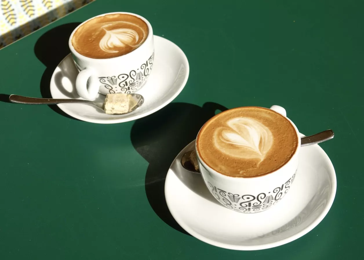 Melange versus Cappuccino Melange versus Cappuccino